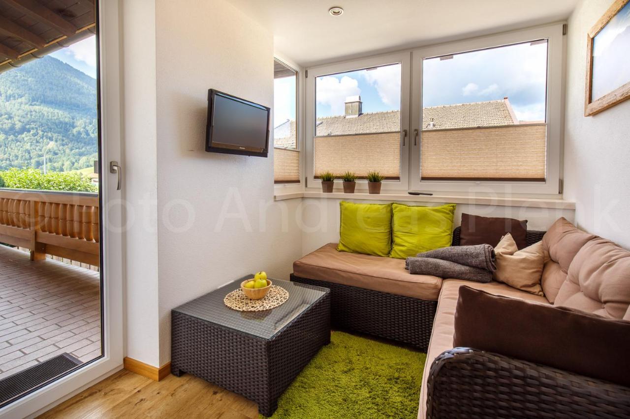 Haus Jaeger Ferienwohnungen Mit Indoor-Pool Inkl. Chiemgaukarte Ruhpolding Esterno foto