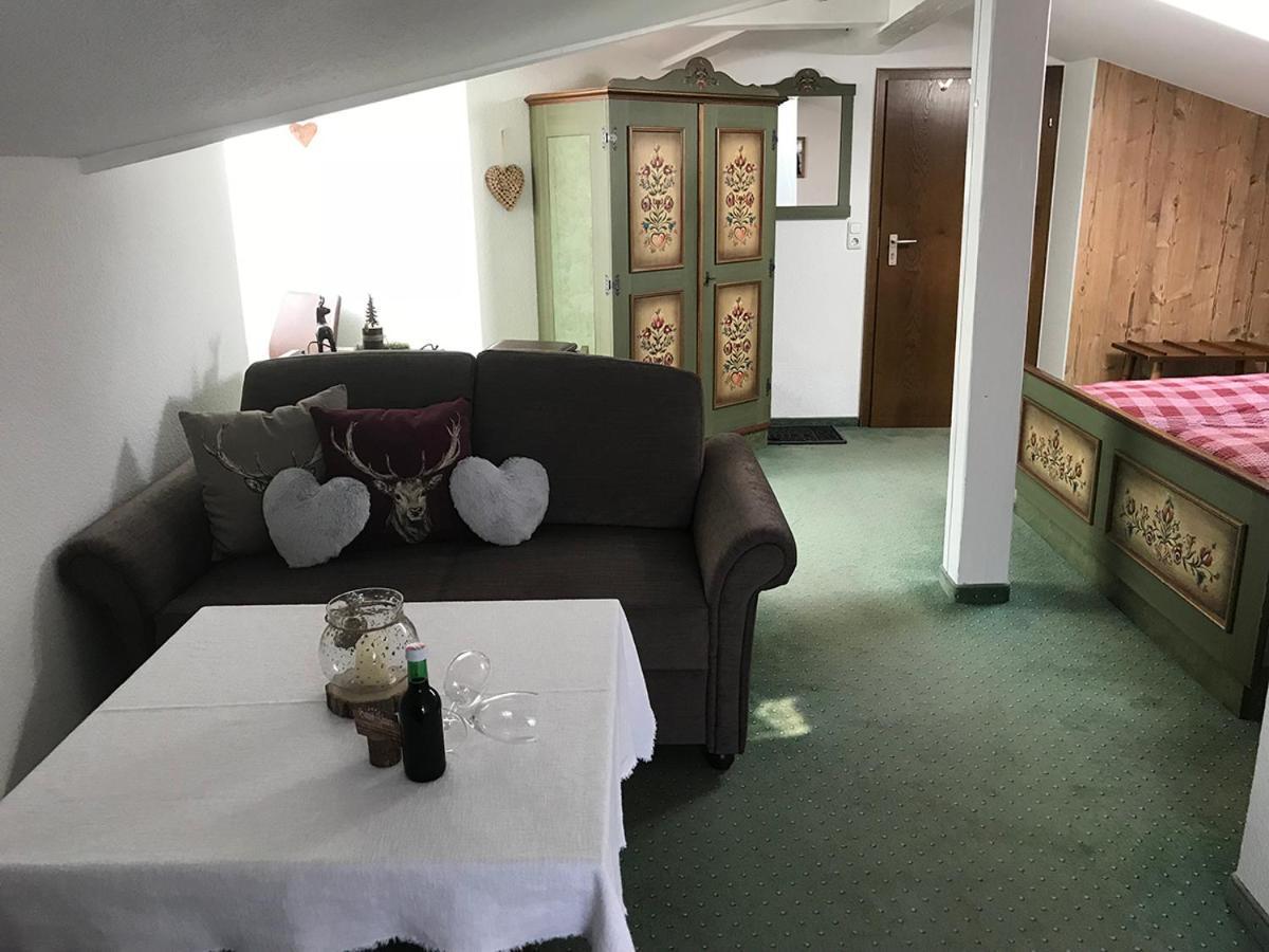 Haus Jaeger Ferienwohnungen Mit Indoor-Pool Inkl. Chiemgaukarte Ruhpolding Esterno foto