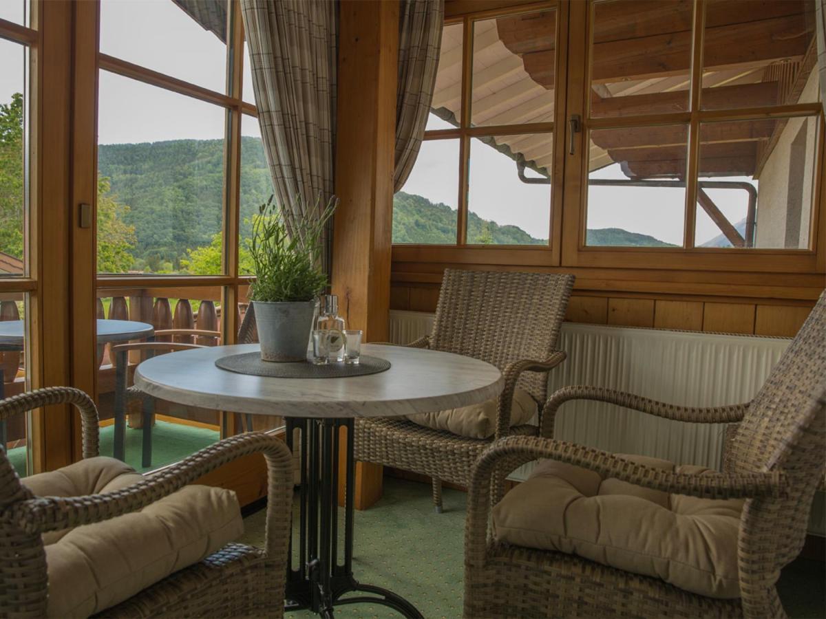 Haus Jaeger Ferienwohnungen Mit Indoor-Pool Inkl. Chiemgaukarte Ruhpolding Esterno foto